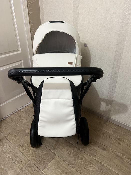 Продаю коляску 2в1