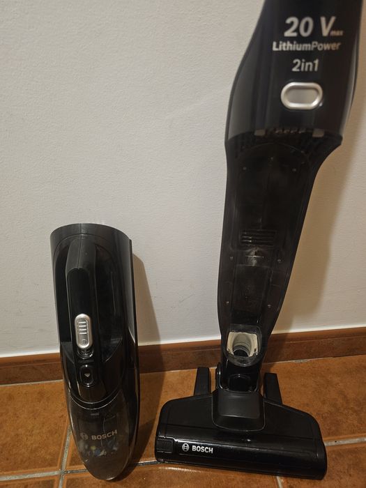 Aspirador Vertical BOSCH BCHF220B