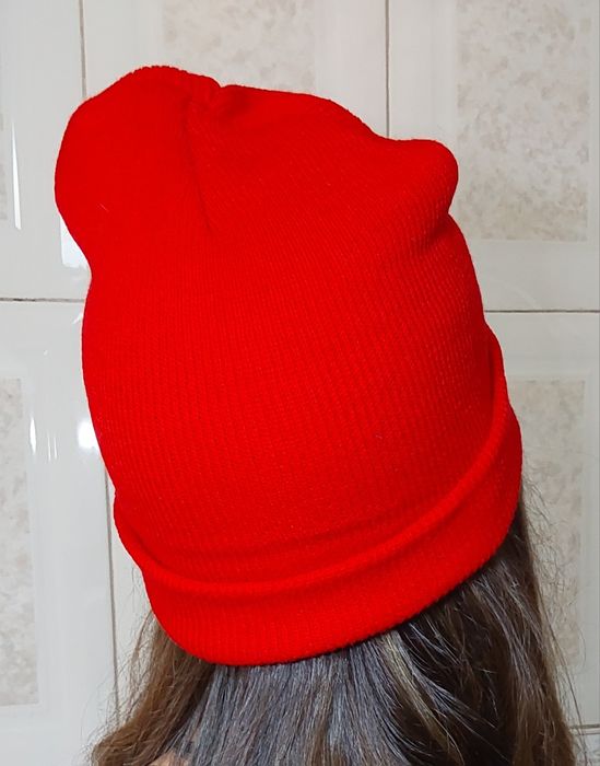 5SOS gorro vermelho