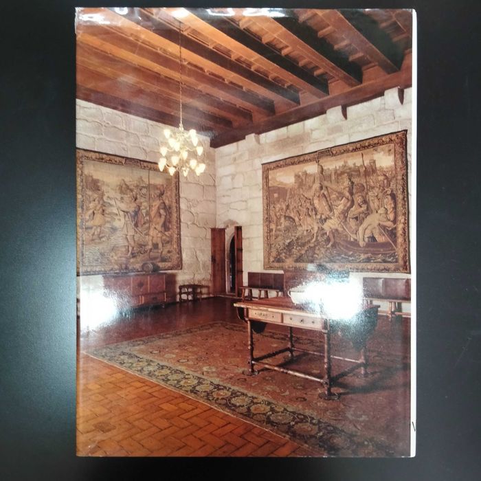 Os Mais Belos Palácios de Portugal -  Júlio Gil / Nuno Calvet