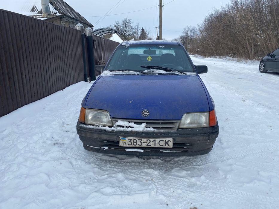 Продам автомобіль Opel Kadett
