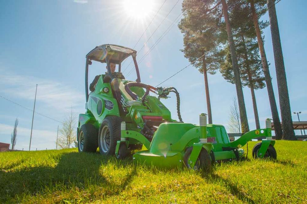 Avant 423 lekka Koparko ładowarka Promocja Wyprzedaż leasing 101%