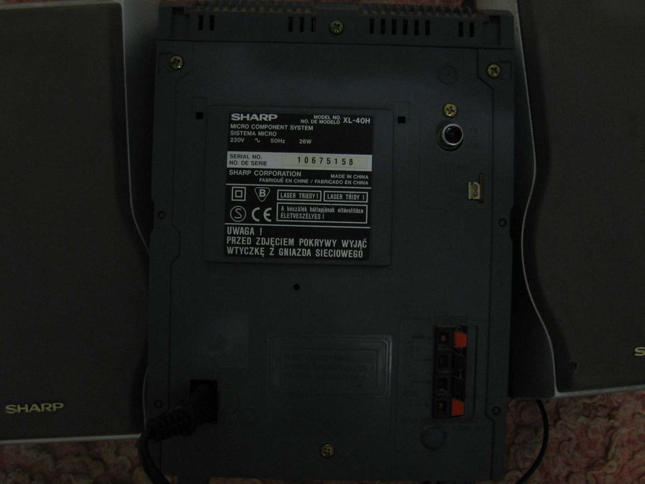 Музикальний центр SHARP xl 40 h.2000 року  не працює тільки касета.