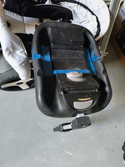 Wózek dziecięcy LAMEIRO biało -czarny  4w1 Fotelik + Baza Isofix