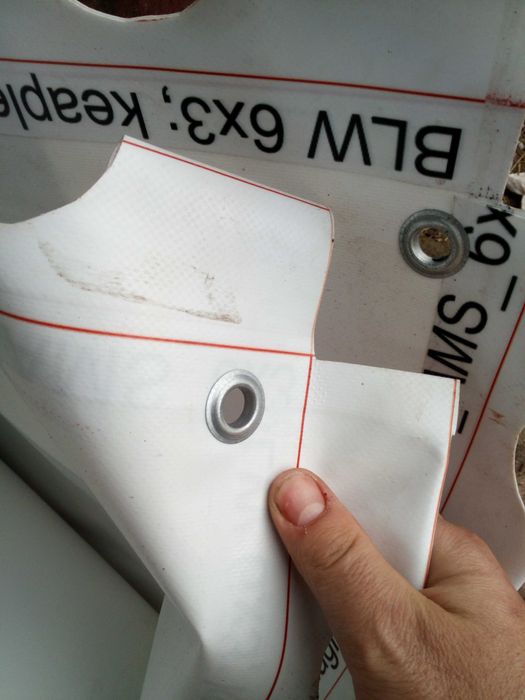 Plandeka na przyczepę 6x3 GRUBA mocna nieprzemakalna OCZKA