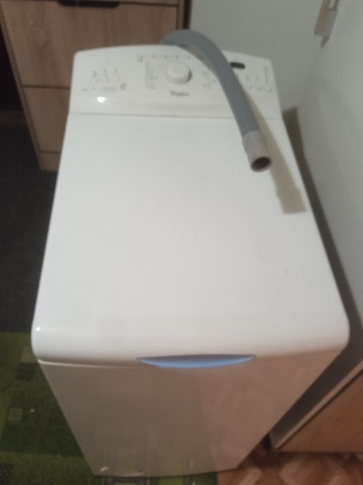 Продам стиральную машинку Вирпул вертикальный заброс на донара