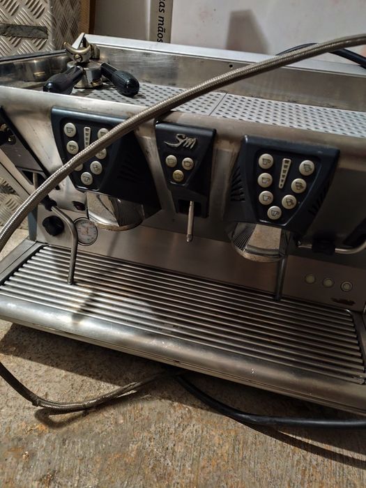 Máquina de café e moinho
