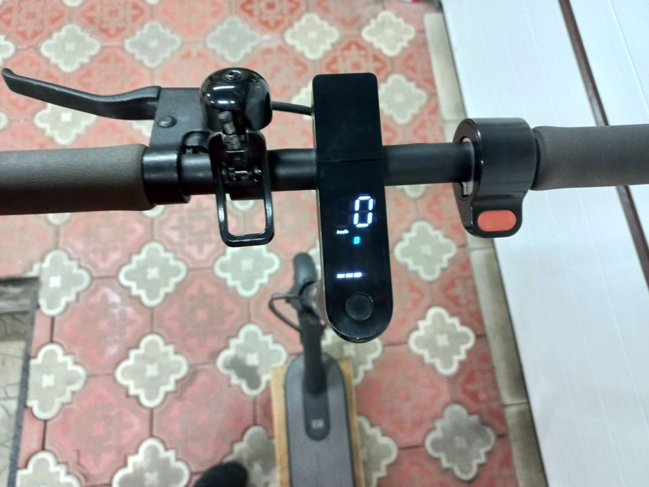 Електросамокат Xiaomi Mi