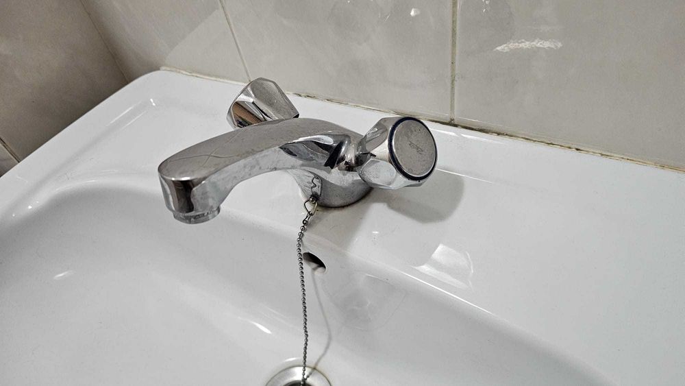 Sanita + lavatório + torneira