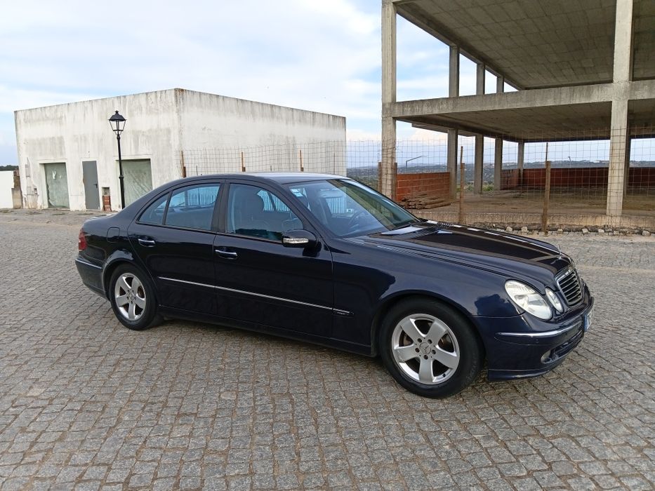 Mercedes E220CDI Avangarde de 2006 em estado novo