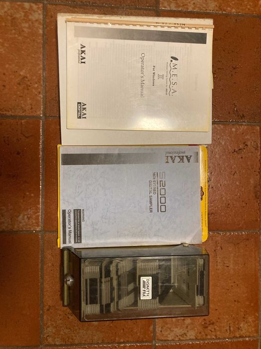 Akai S2000 stereo sampler