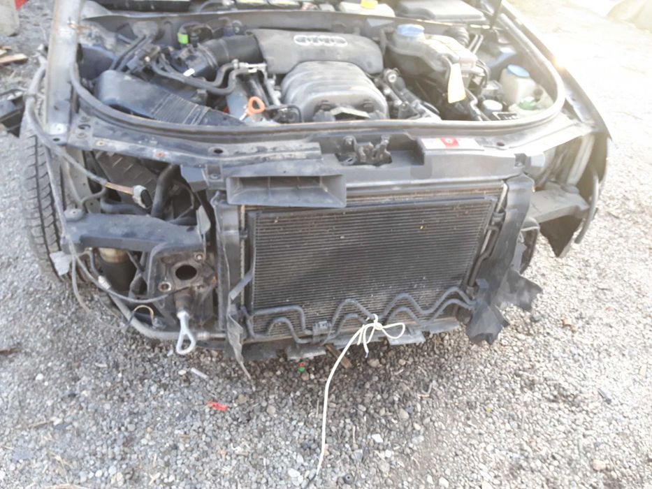 AUDI A6 c5 3,0 B skrzynia automat 01 r -Pas przedni , chłodnica i inne