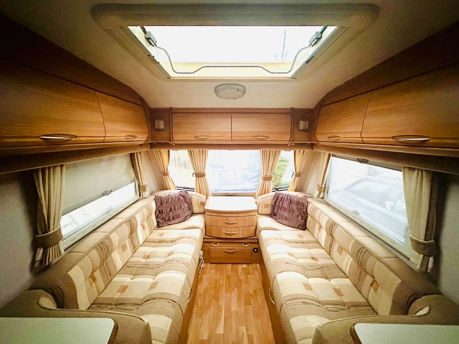 Ładna przyczepa kempingowa Coachman VIP 460/2