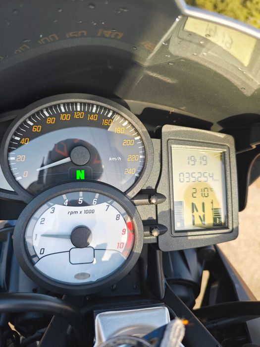 BMW F800R (2011) – Apenas 35250 km – Impecável + Extras