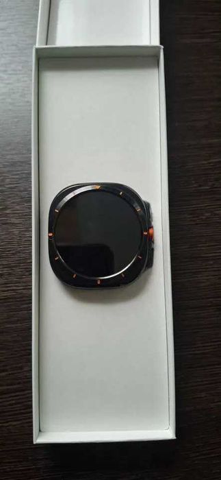 Samsung Galaxy Watch Ultra годинник