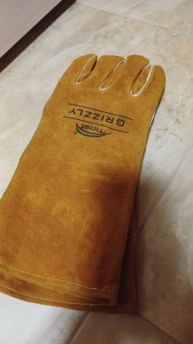 Краги зварювальника