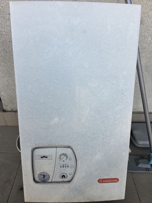 Piec Gazowy dwufnkcyjny Ariston Uno 24 KW  MI