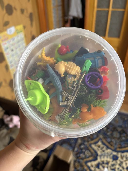 Іграшки малесенькі