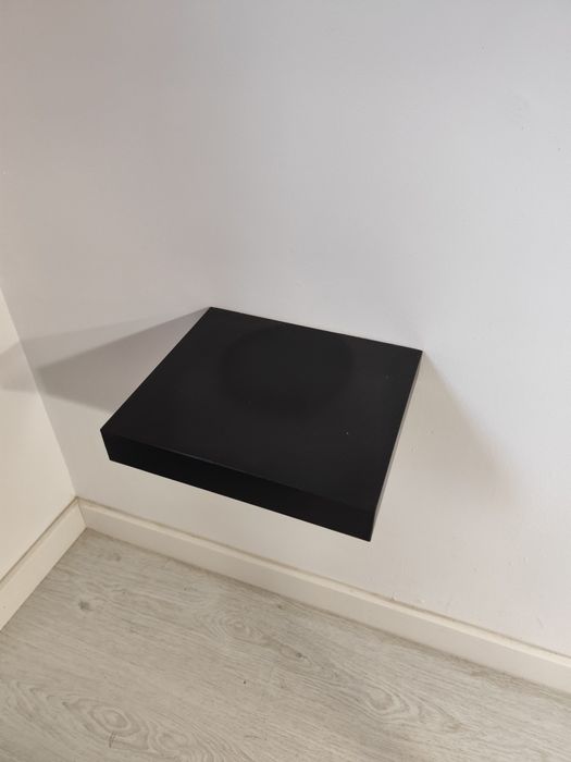 2 estantes IKEA ler anúncio