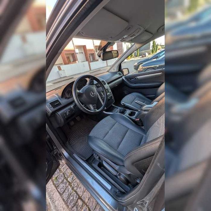 Mercedes-Bens A 180 CDi Avantgarde | Nacional | PROMOÇÃO