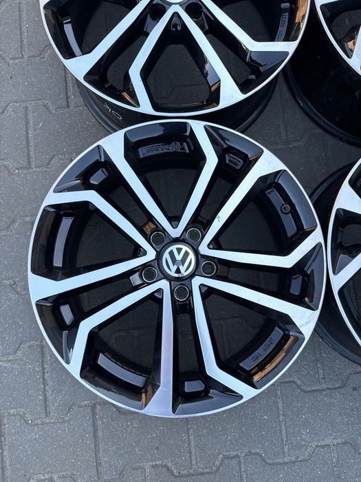 Felgi aluminiowe 18 cali 5x112 7J et 45  Volkswagen Passat