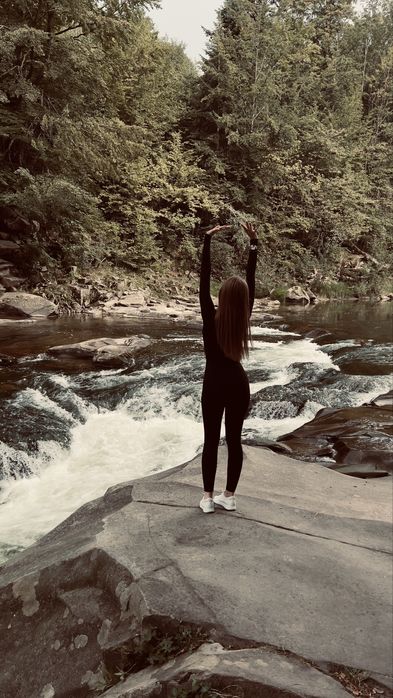 Комбенізон чорного кольору