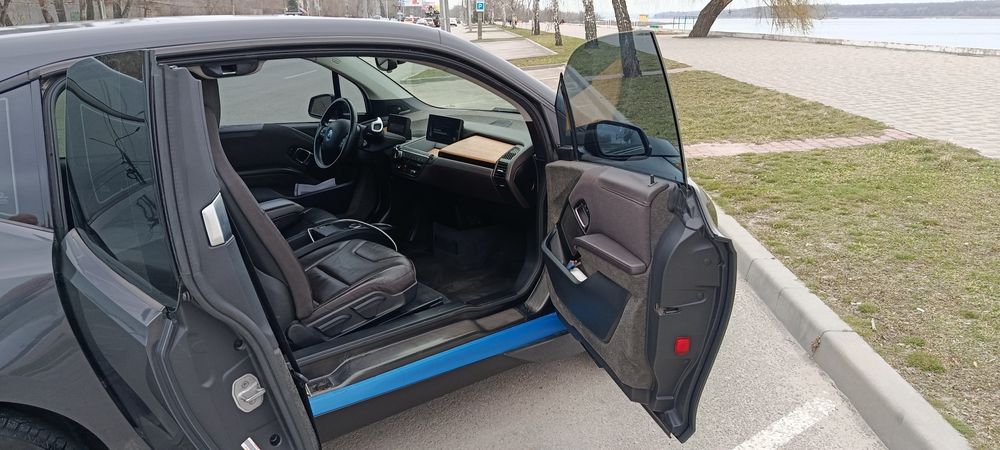 Електро авто bmw i3