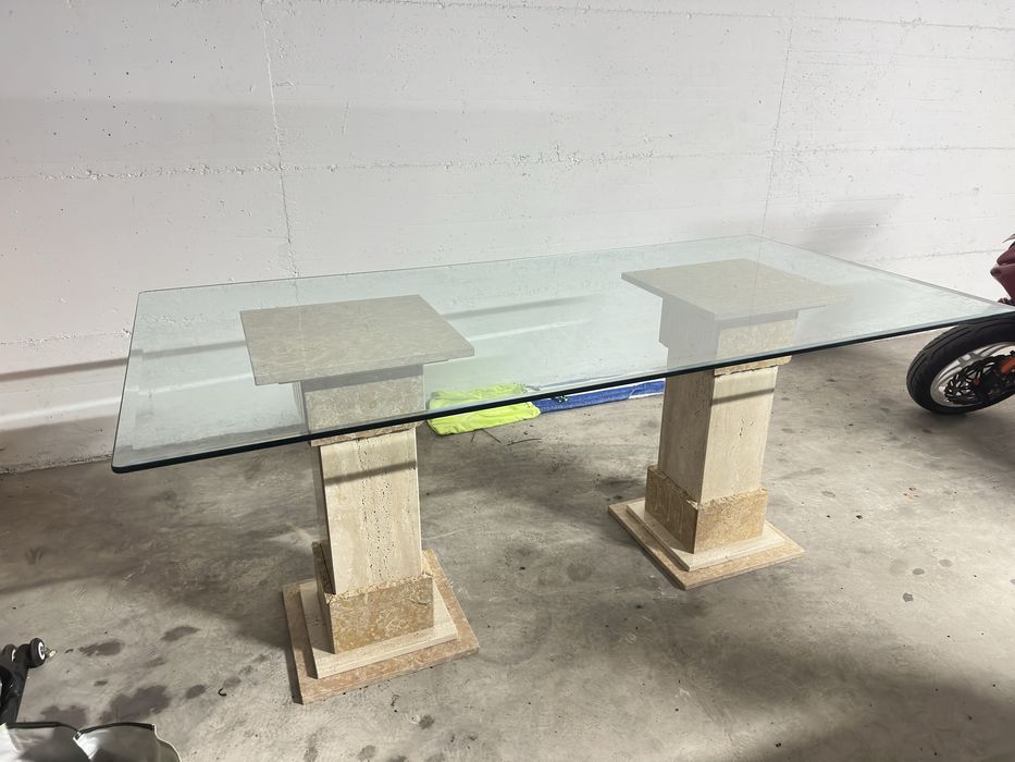 Mesa de jantar em vidro