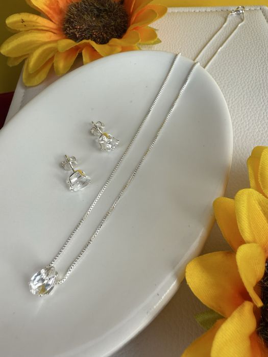 Conjunto gota pedra zirconia folheado a prata