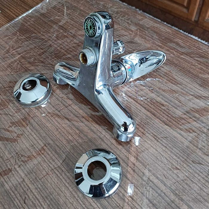 Torneira misturadora monocomando de banheira