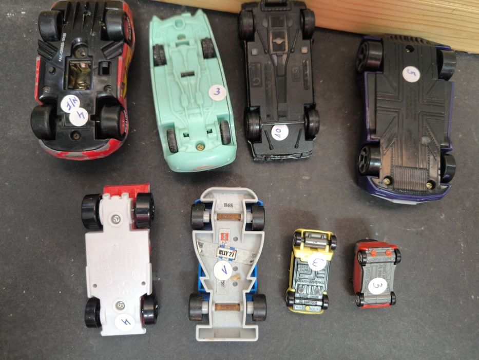Lote / Conjunto de 8 Carros em Miniatura