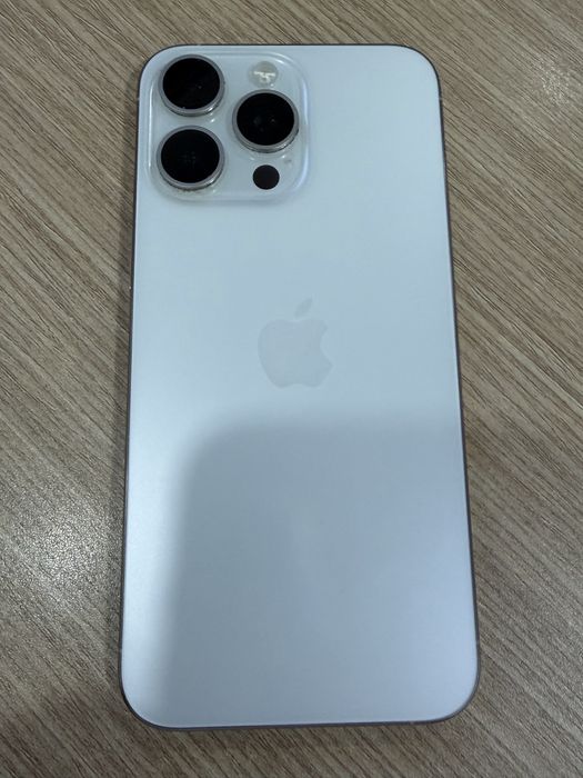 Apple iPhone 15 Pro Max 1TB titânio branco - em perfeito estado