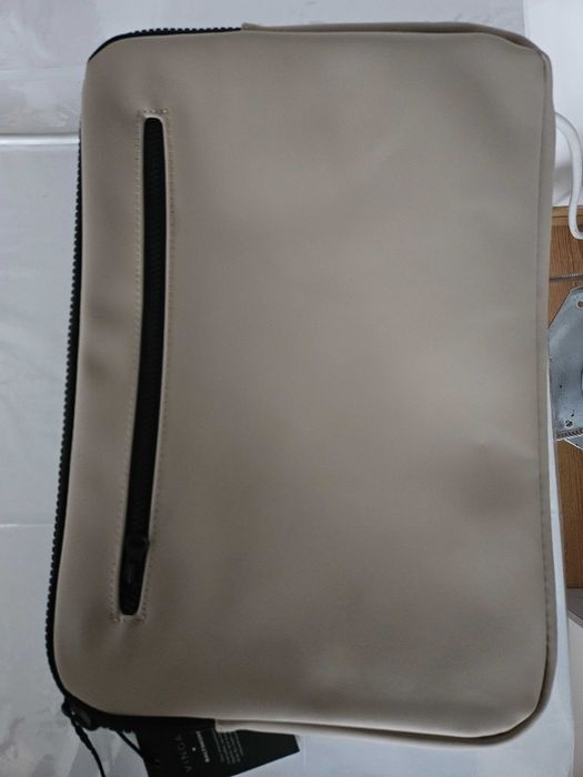 Pokrowiec etui na laptop nowy