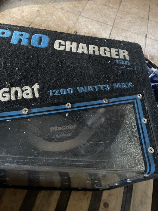 Kit Som Automóvel – Amplificador + Subwoofer Magnat