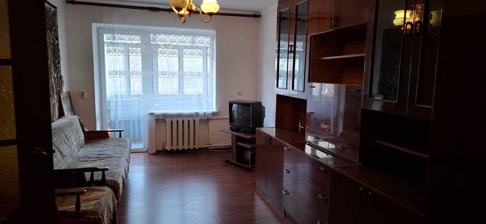 Продається 2 кімнатна квартира в цегляному будинку м.Бурштин