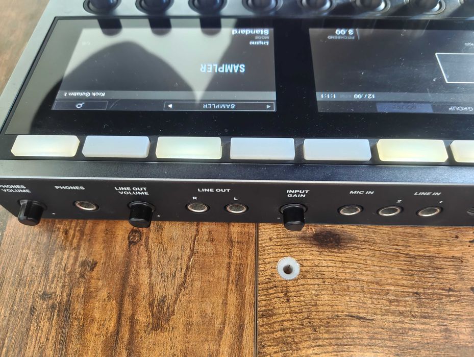 Maschine Plus + 22 Expansions + Maschine 3 Update + Transport Case