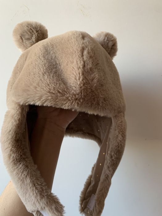 Gorro de pelo sintético cor areia Zara (1-3 anos)