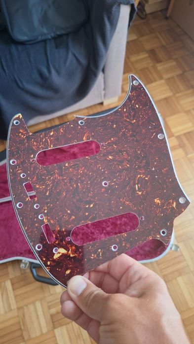 Pickguard para Fender Mustang em tourtoise