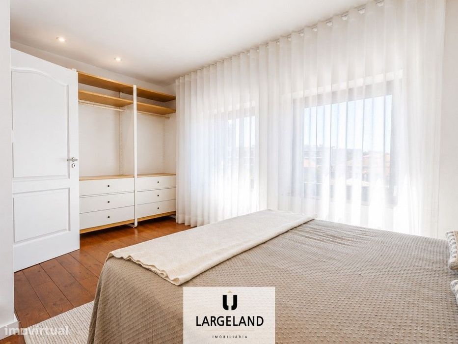 Moradia T2 Renovada com Piscina e Lounge Privativo em Ramalde