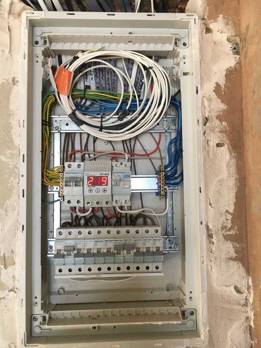 Послуги електрика | Електромонтаж під ключ * Електрик – Коломия