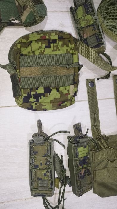 Colete e varias bolsas para airsoft