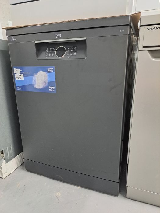 Посудомиюча машина Beko b300 сучасна на 16 персон