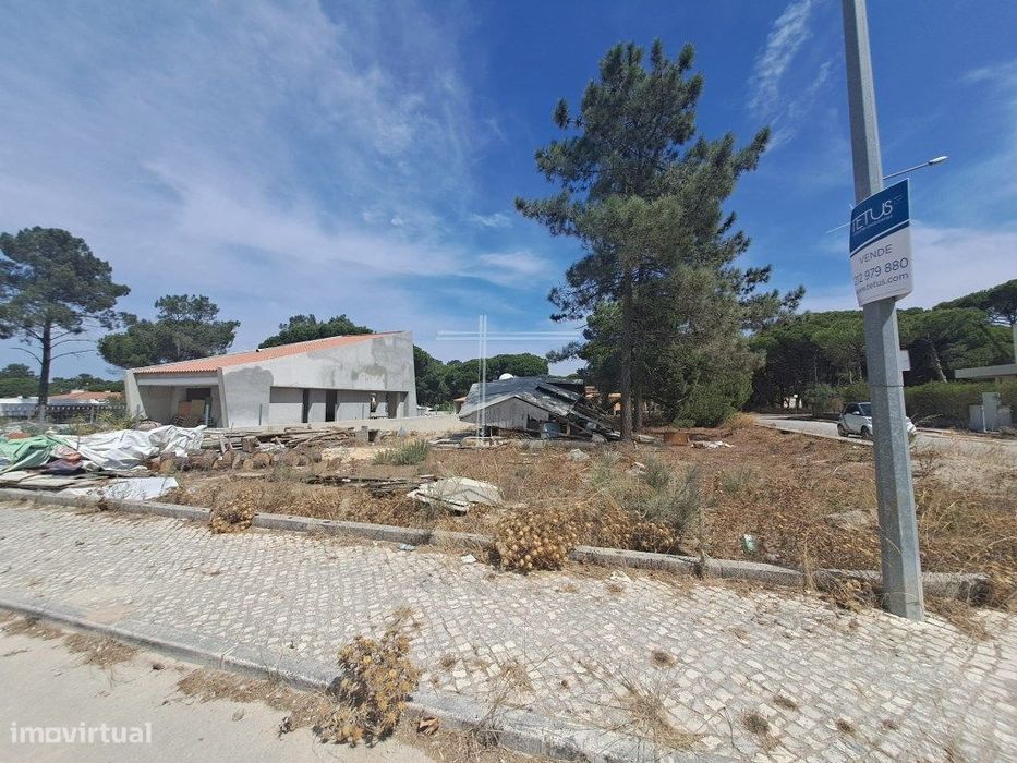 Terreno com 987m2 - Lagoa de Albufeira