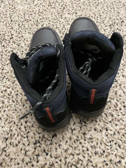 Взуття Parkside.