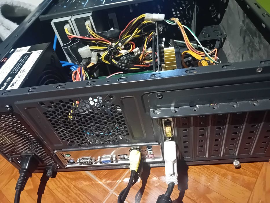 Pc desktop vendo pela melhor oferta