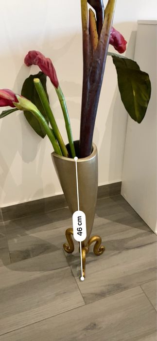 Vaso decorativo com flores artificiais