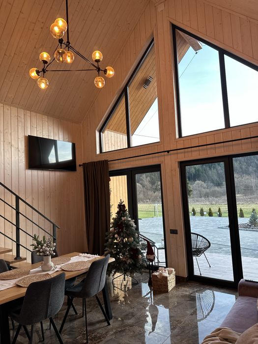 Сучасний новий котедж з чаном джакузі в  Східниці/Старий Кропивник