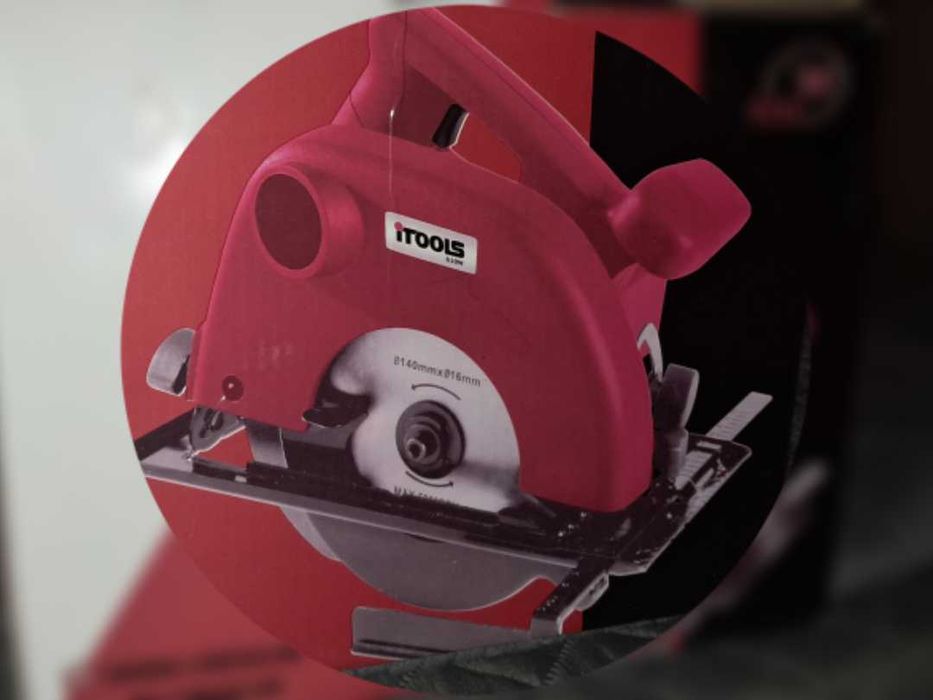 Serra Circular Itools  usada 1x