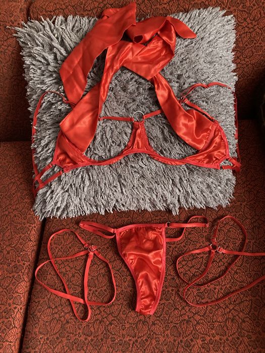 Комплекти,стрінги,танга,колготи,пеньюари