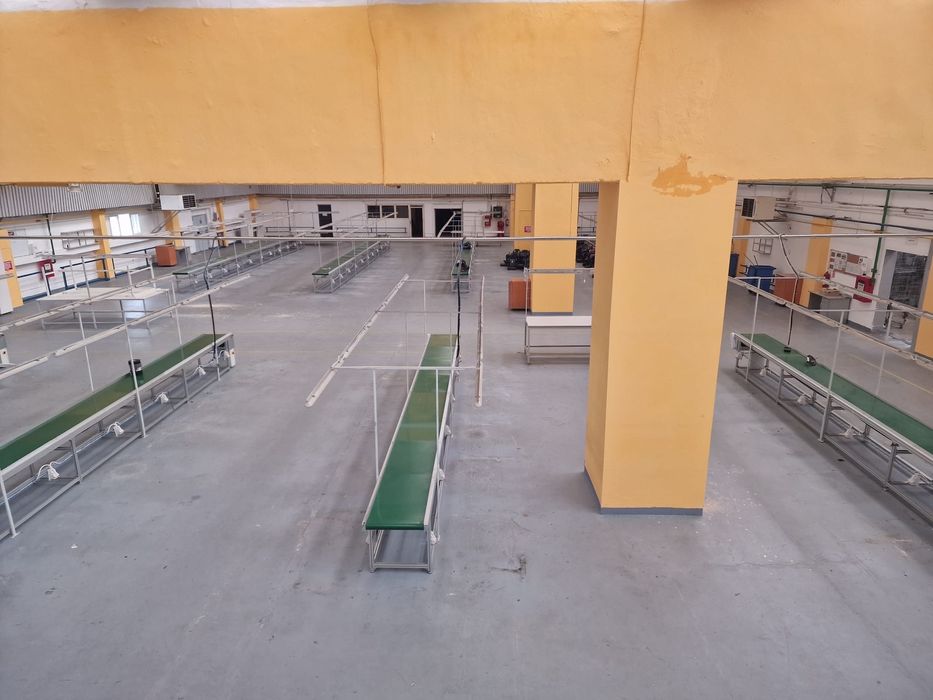 Продаж виробничого комплексу 14250 м2 в Румунії